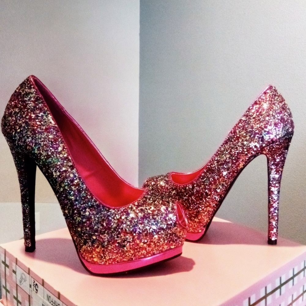 SOLD 💚💚💚  Pretty N Pink Heels